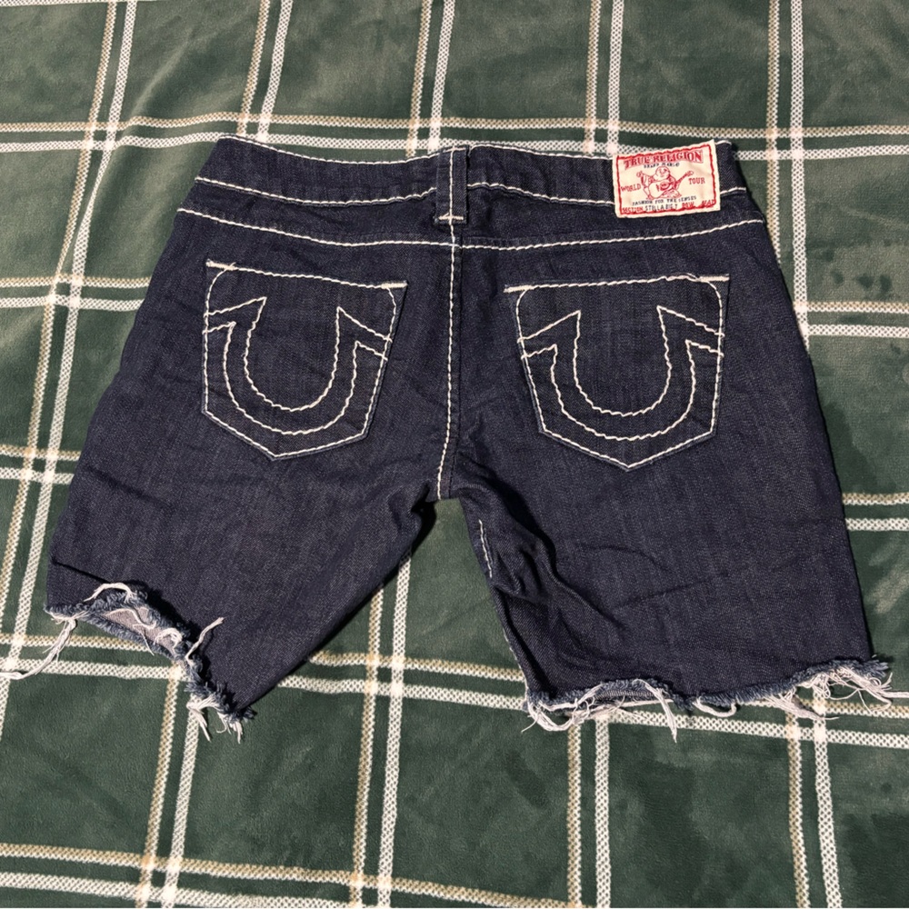 True Religion low rise denim shorts. Women’s size 26